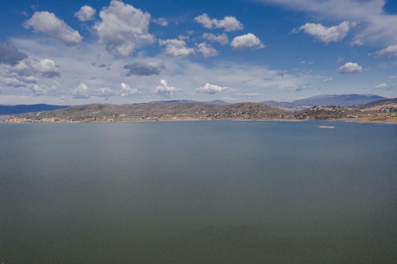 Villa La Folaga Del Trasimeno à Magione Extérieur photo